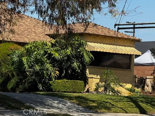 10815 S Hoover St, Los Angeles, CA 90044
