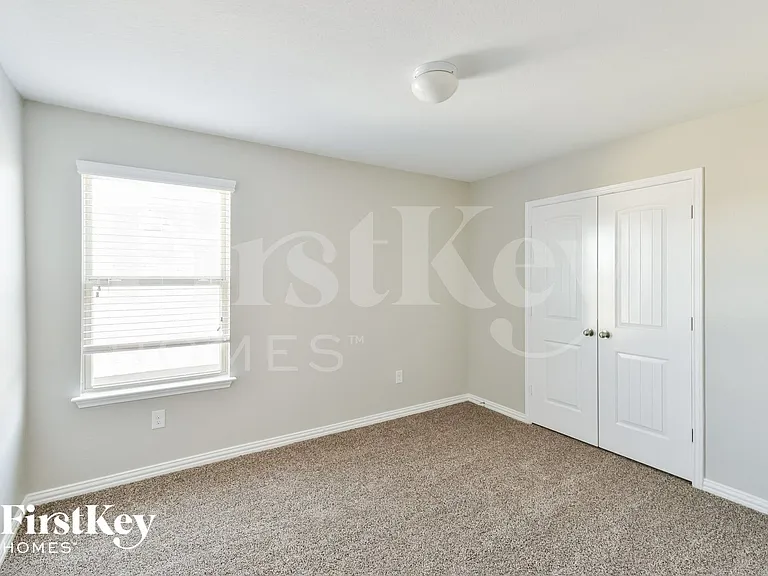 9006 Bowring Park — Photo 13