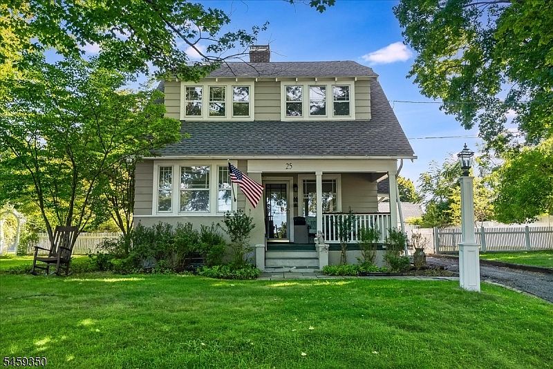 1st image of 25 Orchard St