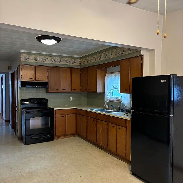 1st image of 74 Ackley Ave