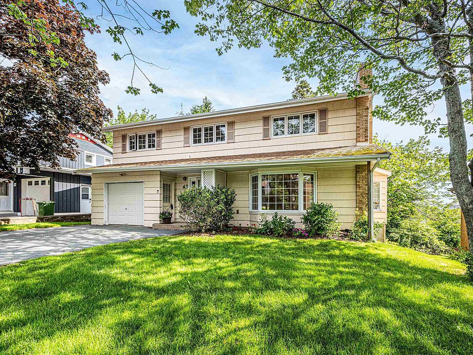 1st image of 43 Deepwood Cres