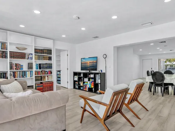 2003 N 42nd Avenue, Hollywood, FL 33021