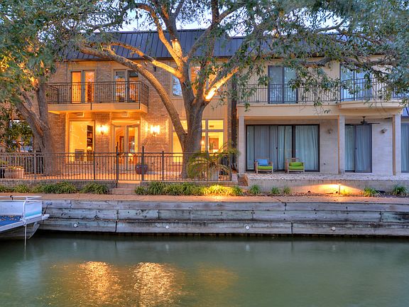 2nd image of 2463 Westlake Dr