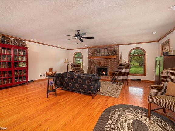 5th image of 552 Springwood Cir SW