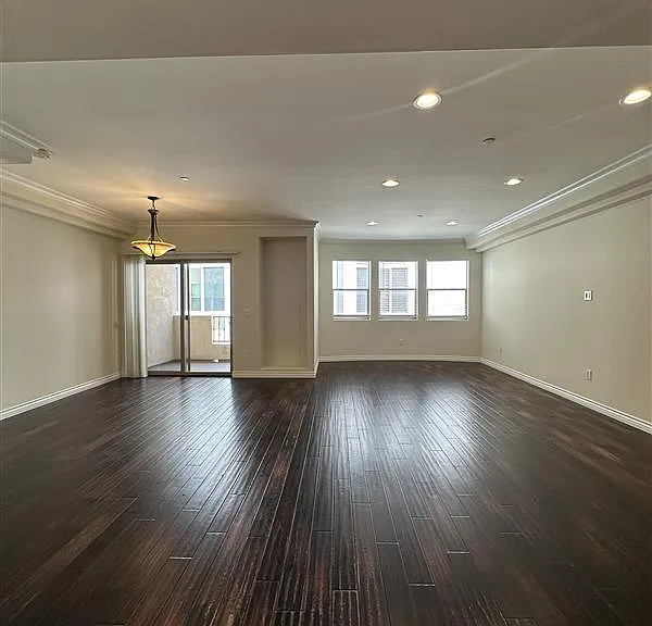 10921 Whipple St #303 — Photo 2