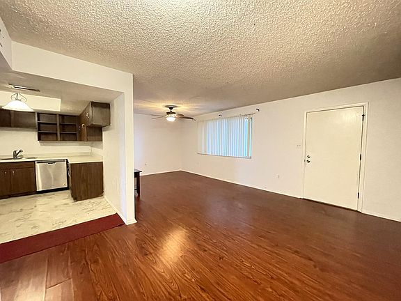 5th image of 4906 Victoria Dr APT 312