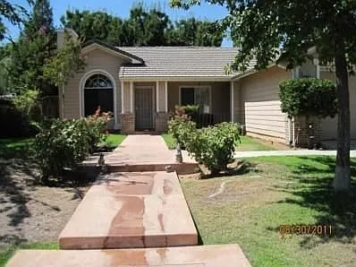 1242 Carson Ave photo 1