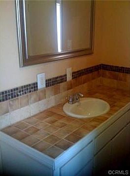 5th image of 840 Boston Pl Unit B
