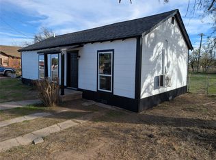 539 W Lake Dr, Hamlin, TX 79520