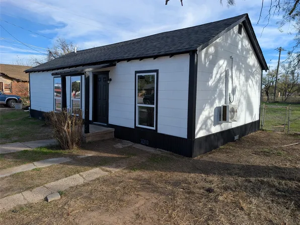 539 W Lake Dr, Hamlin, TX 79520