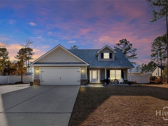 4th image of 204 Beaubrook Boulevard