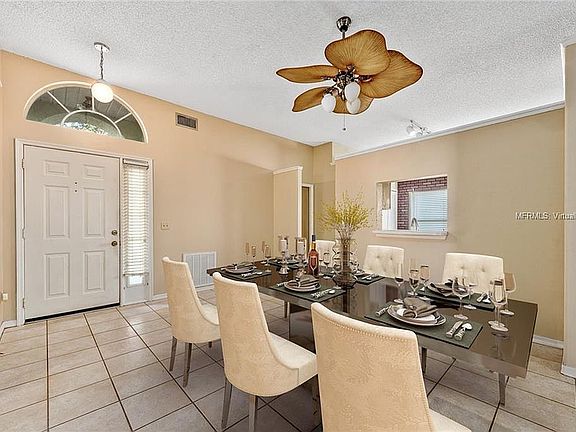5th image of 610 Valencia Place Cir