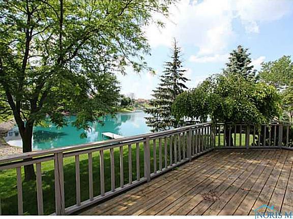 3rd image of 1458 Deerwood Dr