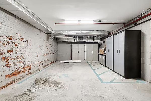 Rented by Compass | media 21