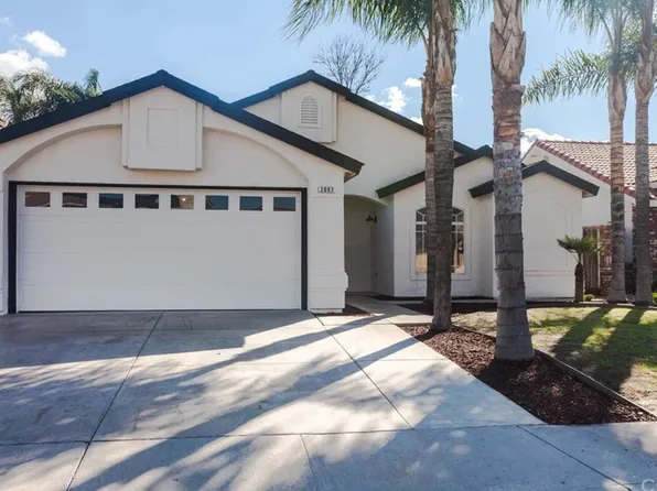 2002 Poplar Ave, Delano, CA 93215
