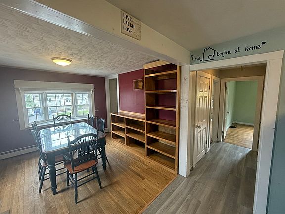 3rd image of 43 Manor Rd