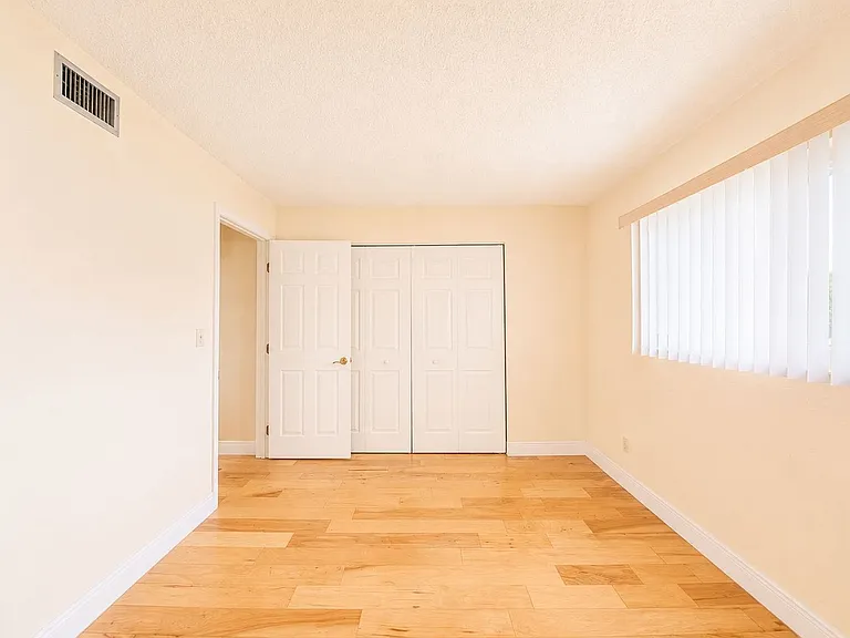 145 Halifax Ave #209 — Photo 18