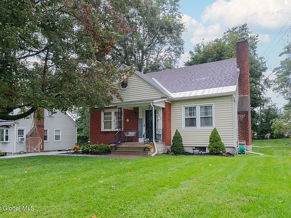 2nd image of 2020 Pyle Rd