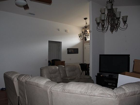 3rd image of 937 Princeton Manor Ln