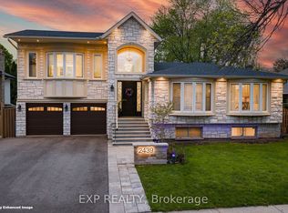 2439 Bridge Rd, Oakville, ON L6L2G9