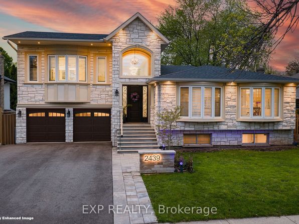 2439 Bridge Rd, Oakville, ON L6L 2G9
