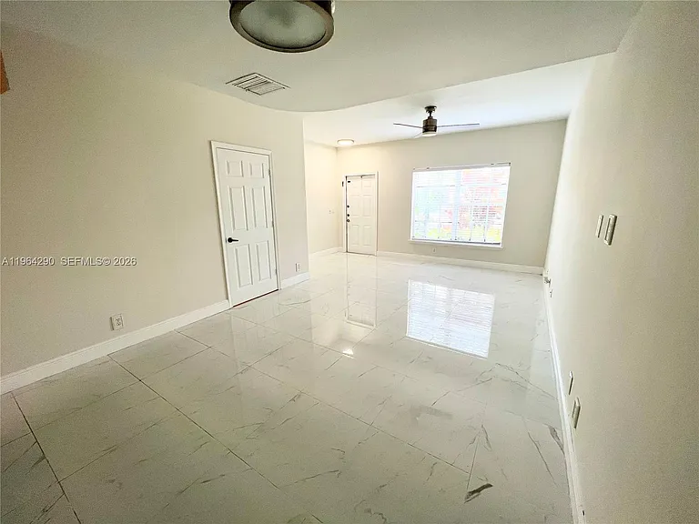 9820 NW 56th Pl — Photo 7