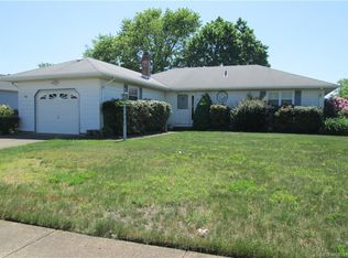 45 Castle Harbor Dr, Toms River, NJ 08757