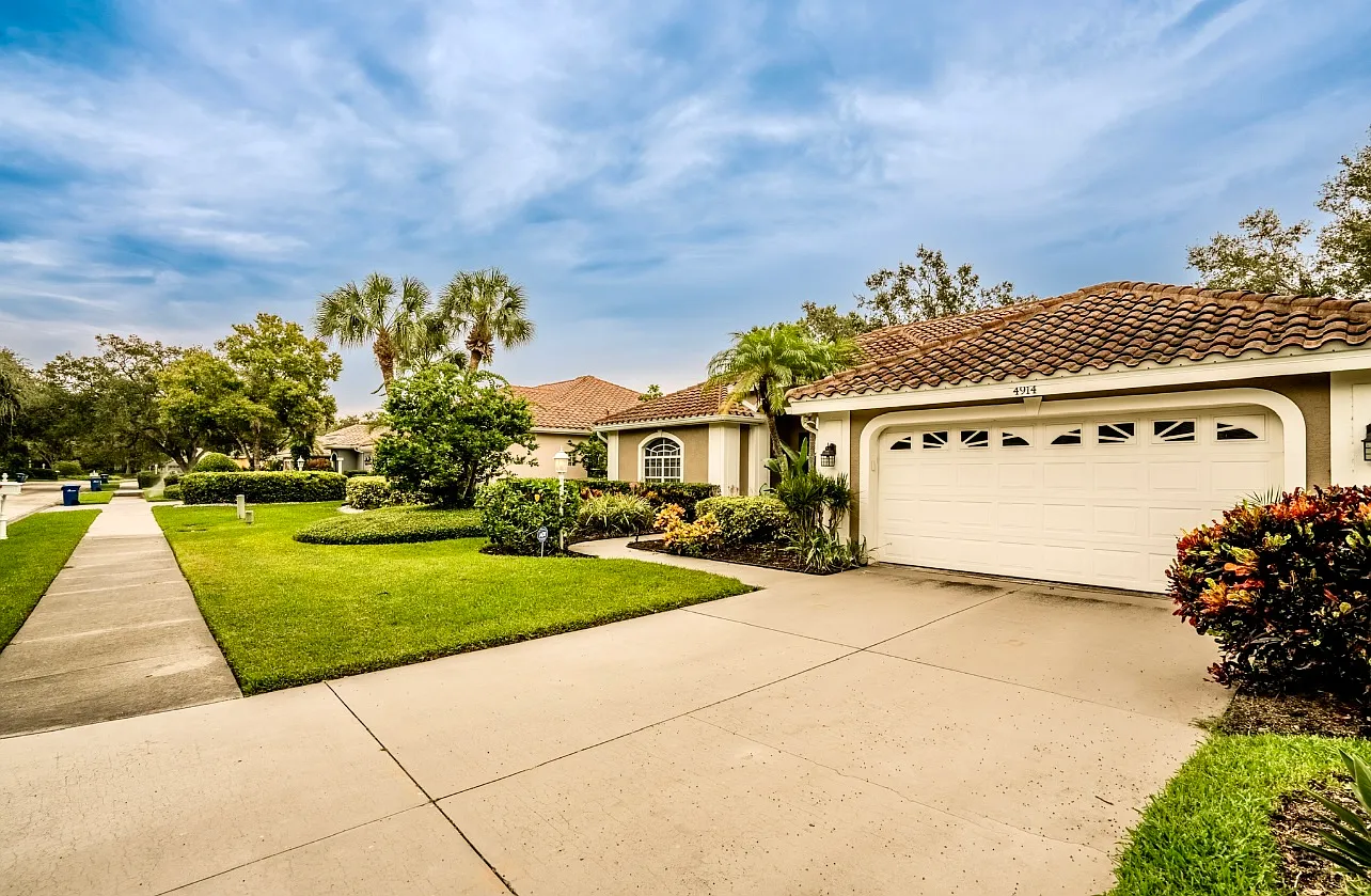 Old Creek Dr, Sarasota — Photo 2