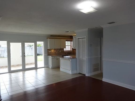 2nd image of 19720 NW 39th Ct