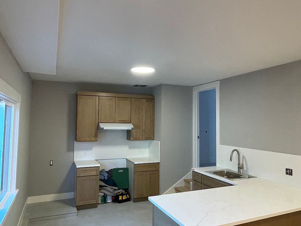 2nd image of 1914 8th St #B