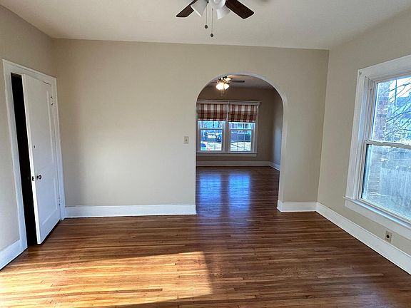5th image of 1911 Roanoke Ave APT 1