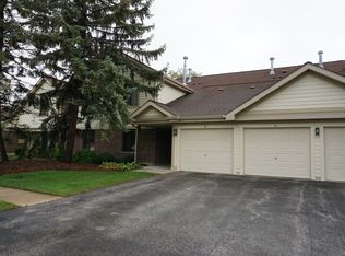 818 E Carriage Ln UNIT 5, Palatine, IL 60074