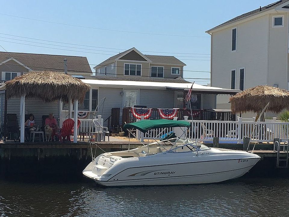 2nd image of 60 Weaver Dr