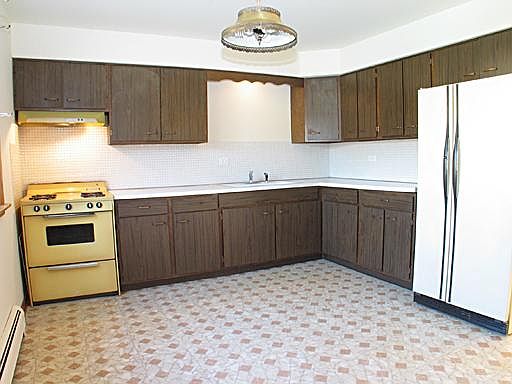 3rd image of 4915 N Central Ave #9