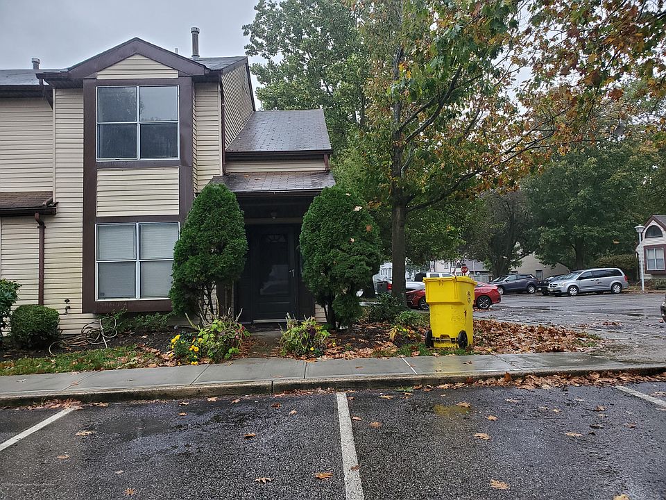 1st image of 61 Woodlake Manor Dr #1000