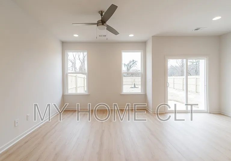 2719 Capitol Dr — Photo 6