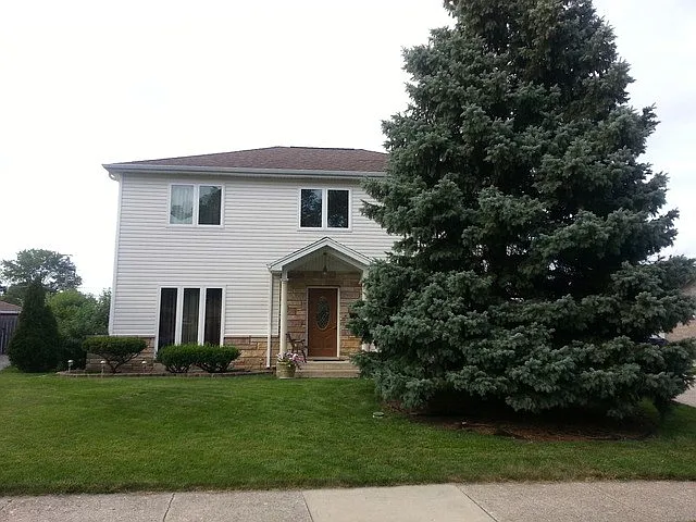 340 E Normandy Dr photo 1