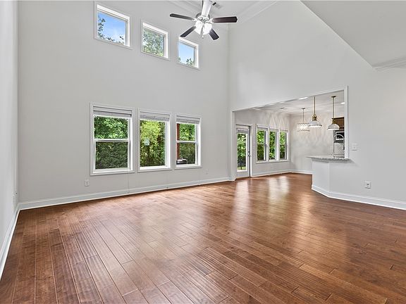 3rd image of 740 Shelton Cove Ln