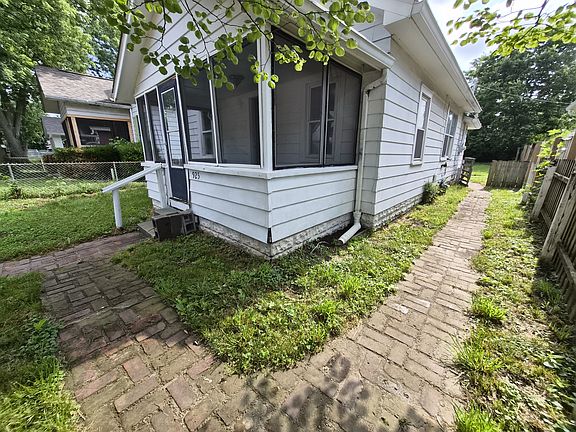 2nd image of 925 N Somerset Ave