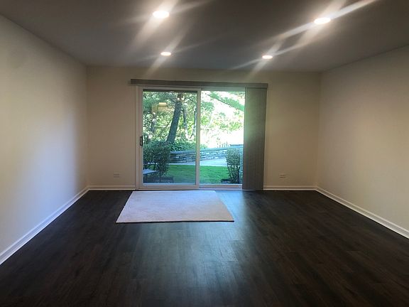4th image of 1250 Park Ave W APT 411