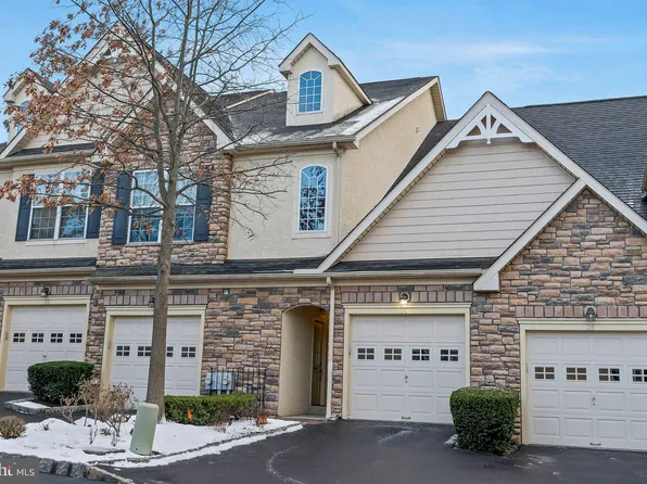 26 Jefferson Crossing Blvd, East Norriton, PA 19401