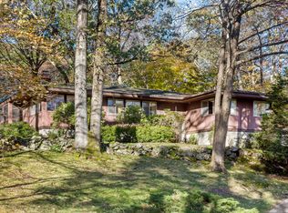 26 Stornowaye St, Chappaqua, NY 10514