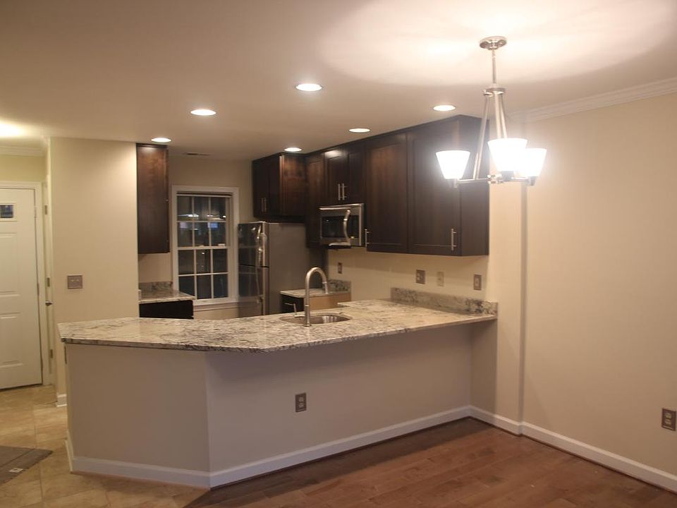 1st image of 6924 Fairfax Dr Unit 126