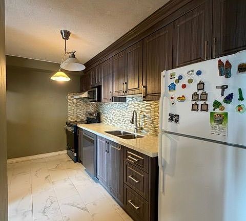 4th image of 15 Torrance Rd Unit 606