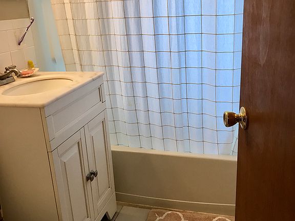 3rd image of 201 Evergreen St APT 7-1D