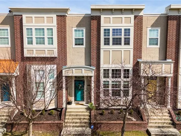 2905 Gentry Park, Kansas City, MO 64116