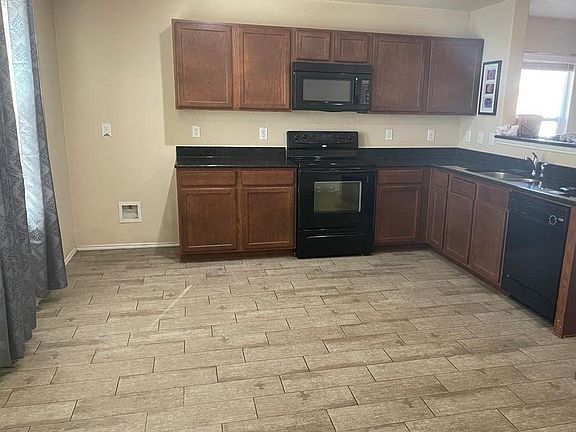 4th image of 332 Chalkstone Dr