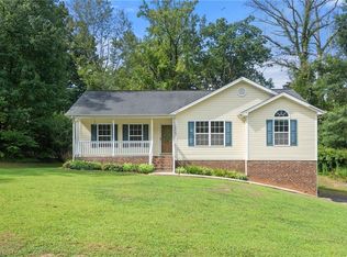 1323 Woodland Dr, Reidsville, NC 27320
