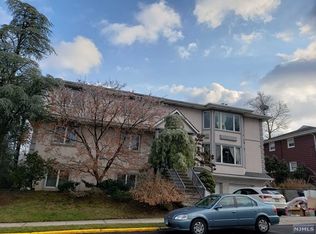 340 3rd St APT 2, Palisades Park, NJ