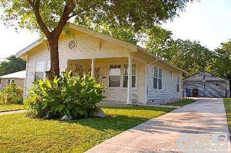 1st image of 3015 Saunders Ave